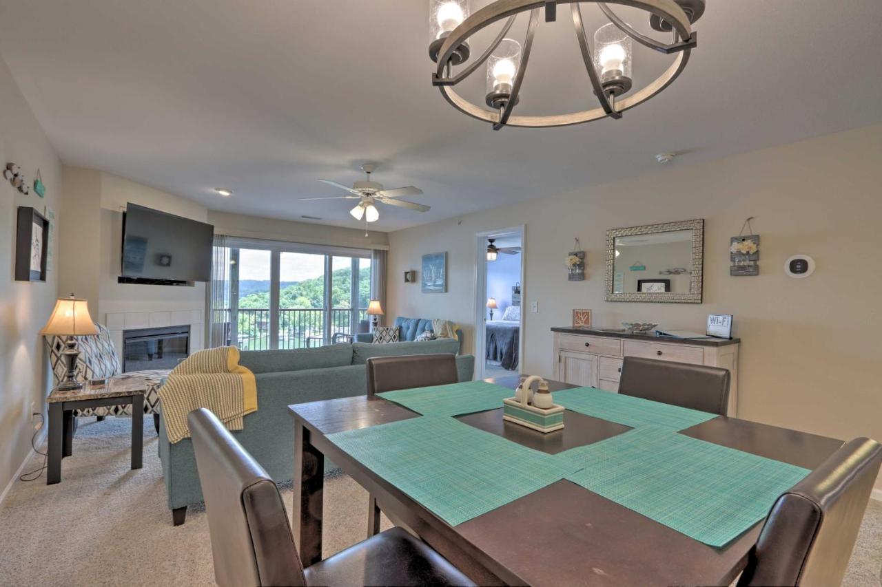 The Lake Escape With Balcony And Pool Access! Camdenton Eksteriør bilde