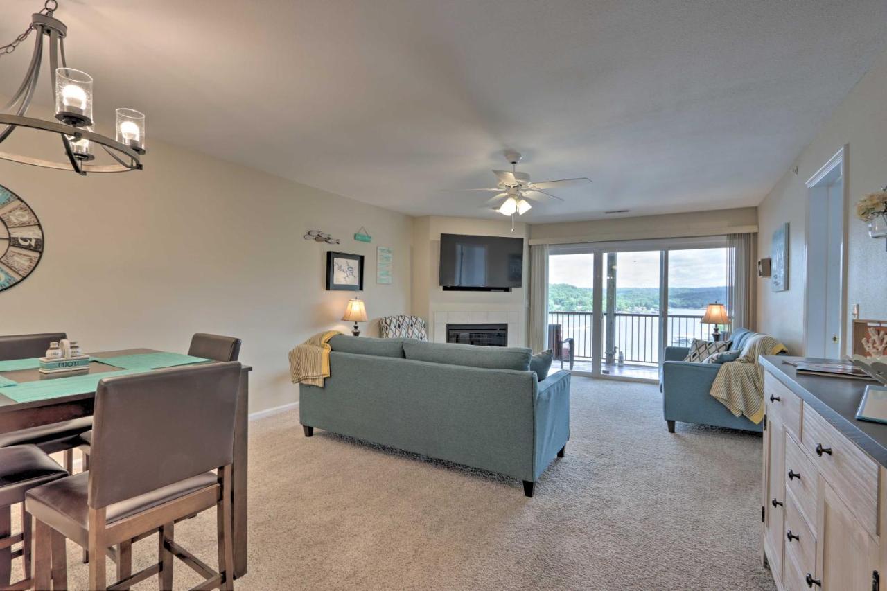 The Lake Escape With Balcony And Pool Access! Camdenton Eksteriør bilde