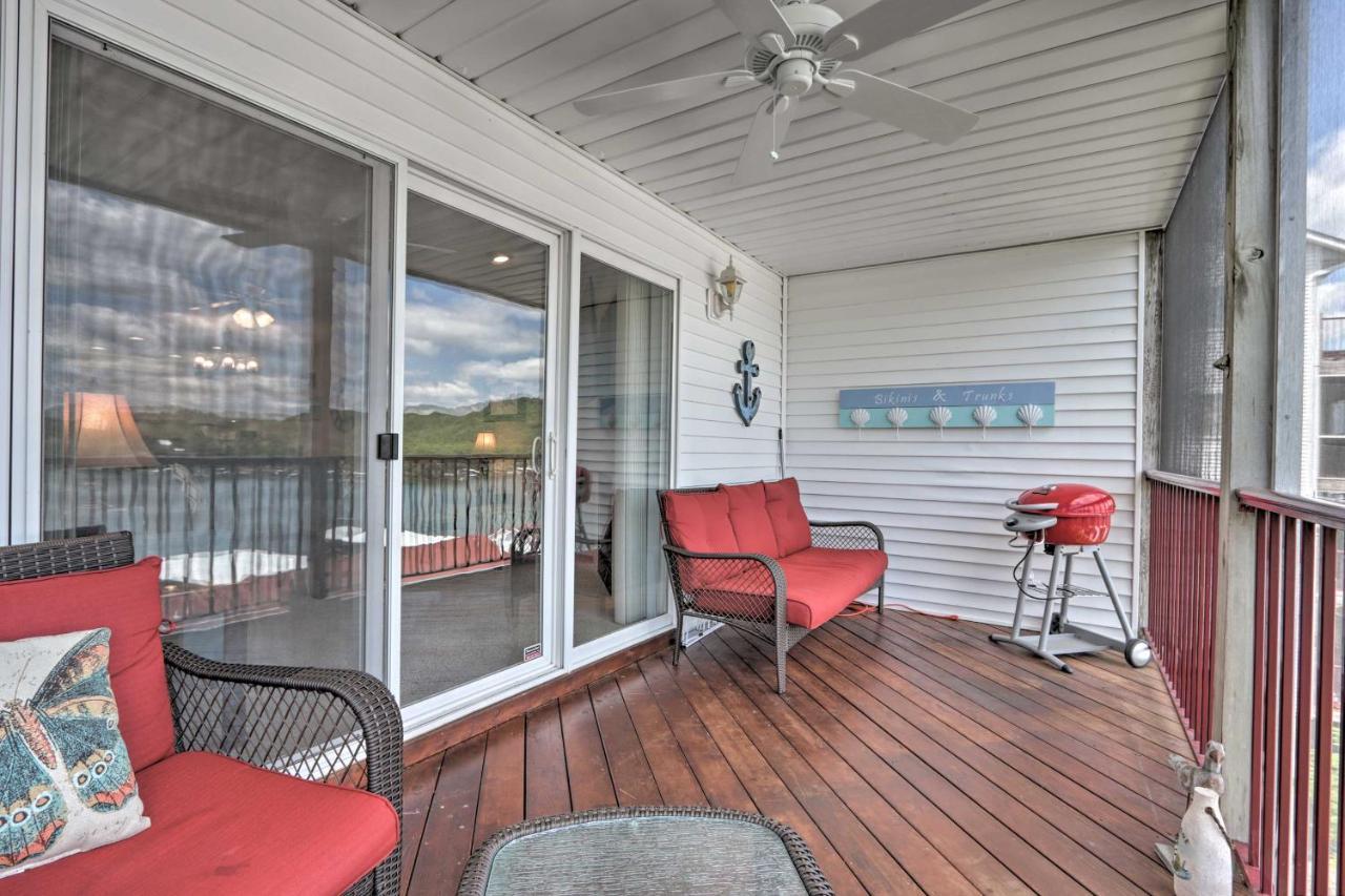 The Lake Escape With Balcony And Pool Access! Camdenton Eksteriør bilde