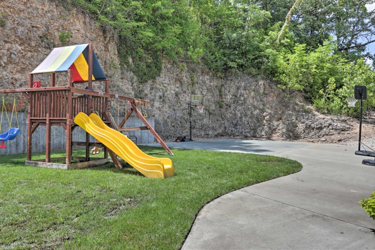The Lake Escape With Balcony And Pool Access! Camdenton Eksteriør bilde
